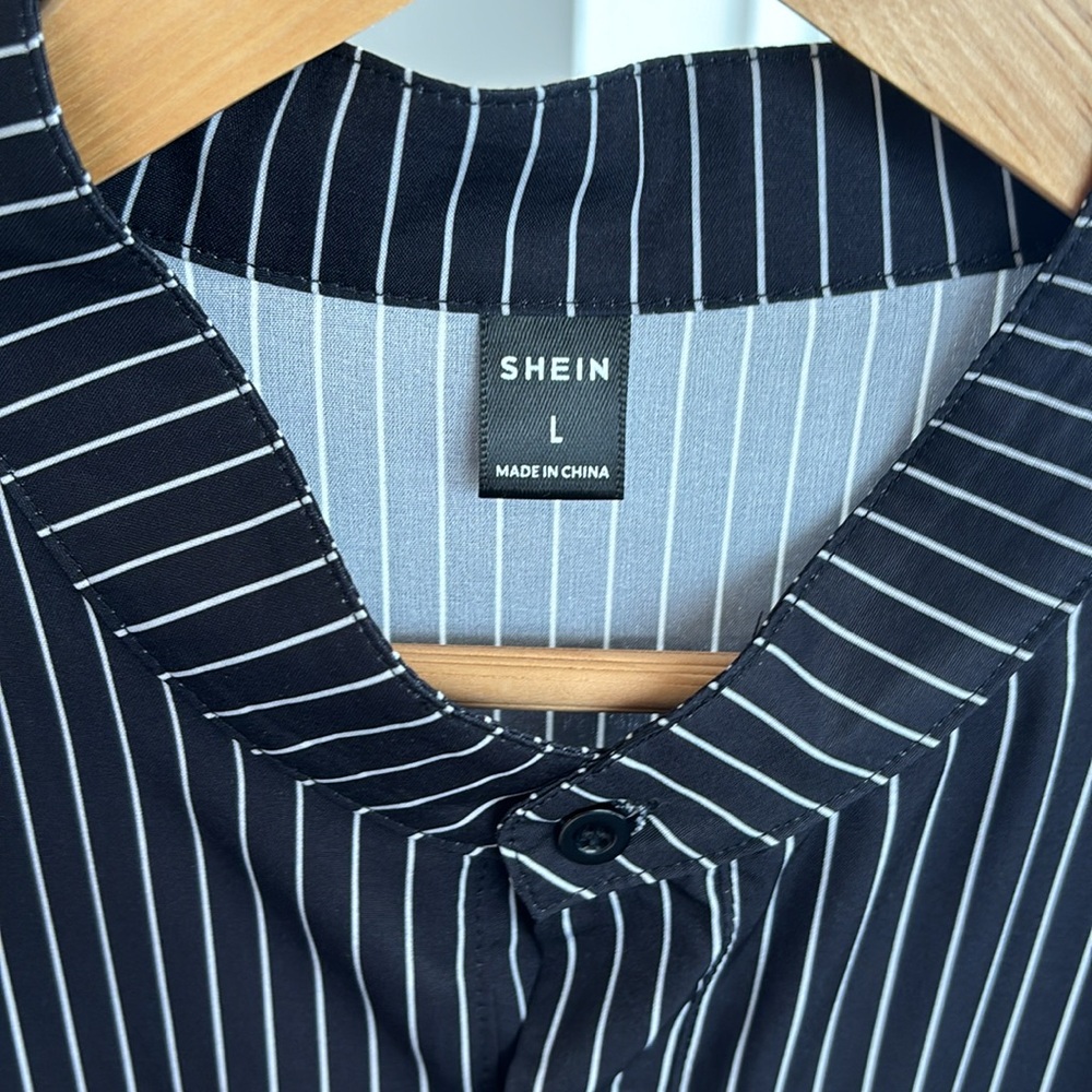 Men’s Romper large - Picture 5 of 5